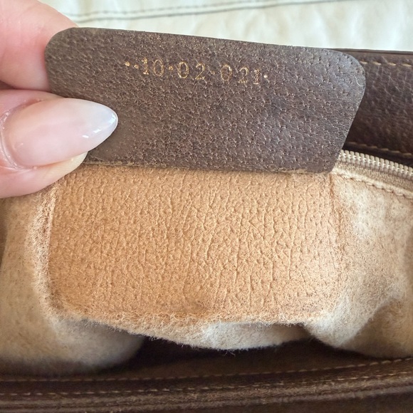 Vintage Gucci Canvas and Leather shoulder Bag - Picture 16 of 17